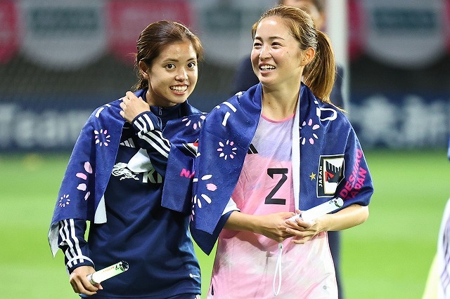 なでしこジャパン 清水梨紗 直筆サイン入り写真④ マンチェスターシティ 長谷川唯 なでしこジャパン 清水梨紗 直筆サイン入り写真①