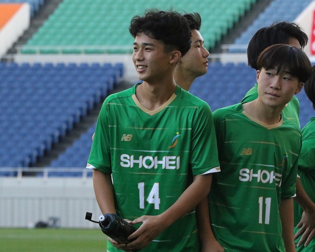 ラウンド  仲間たちはU-17W杯で奮闘。「かたや僕は県予選決勝でわずか38 記念グッズ