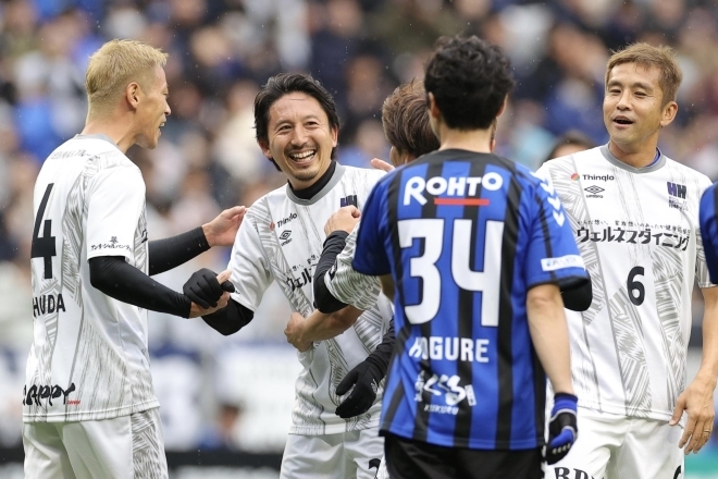 引退値下げ！ヴィッセル神戸　橋本英郎　実使用スパイク　サイン入り　ガンバ大阪 引退値下げ！ヴィッセル神戸 橋本英郎 実使用スパイク サイン入り