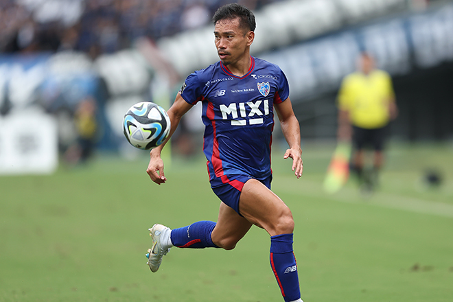 なんとしてもリーグ優勝したい」契約更新の長友佑都が熱い決意表明【FC