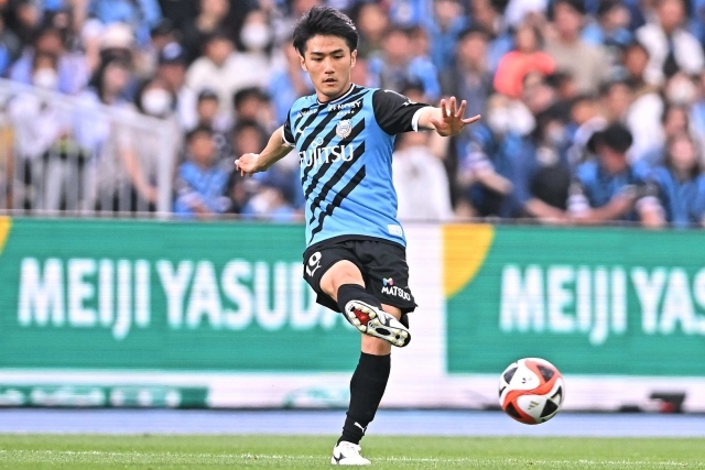 川崎フロンターレ 大島選手 30番 ユニフォーム