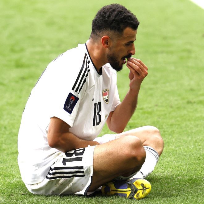 不公平じゃないか！」イラク代表エースへの“過剰パフォ→2枚目警告”の