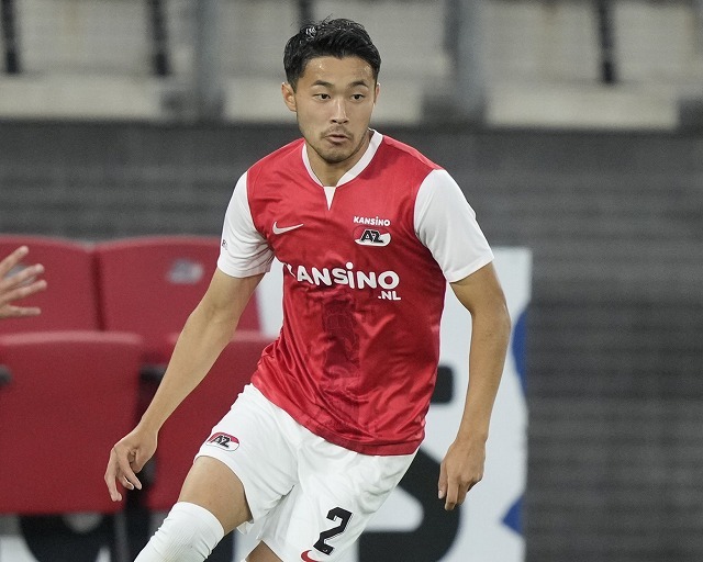 オモロすぎる！」AZ菅原由勢が今季初ゴール、歓喜の姿にファン注目