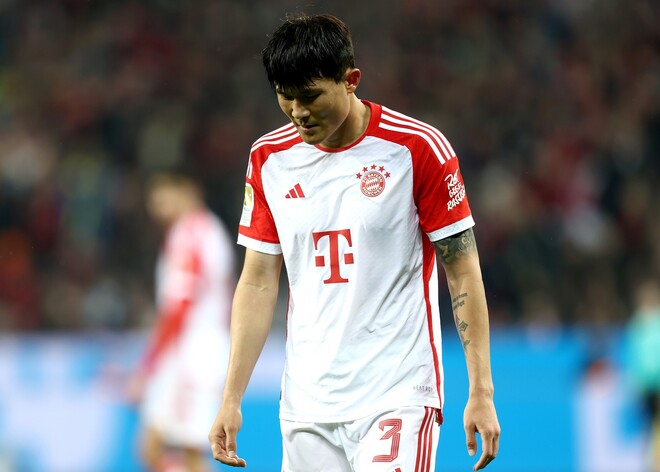 【現地購入新品タグ付き】サッカー韓国代表 キムミンジェ 公式ユニフォーム 新品タグ付き】韓国代表2022ホームユニフォーム長袖 4番 キムミンジェ