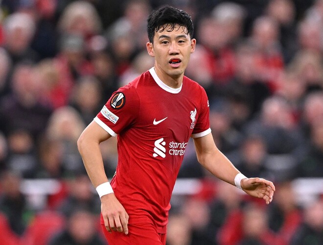 リバプール　遠藤航選手　サイン入り　サッカースパイク リバプール 遠藤航選手 サイン入り サッカースパイク - メルカリ
