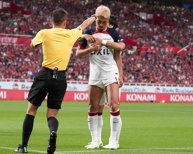 鹿島アントラーズ鈴木優磨ユニフォーム