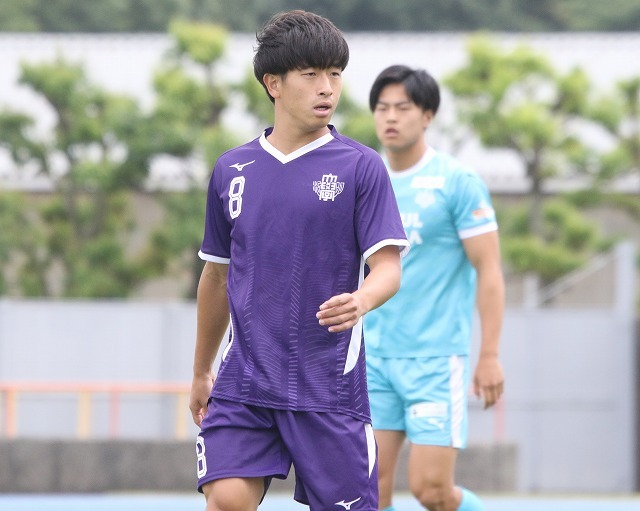 明治大MF熊取谷一星は、なぜ東京Vに決めたのか。目を奪われた2人の