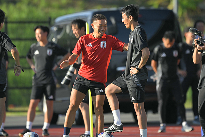 違和感しかない。選手の時よりコーチのほうが格好いい」長友佑都