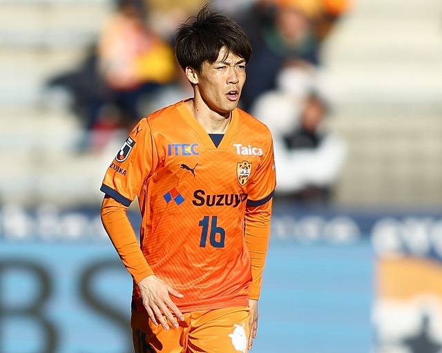 PUMA サッカースパイク エスパルス 西澤健太 サイン入り - メルカリ
