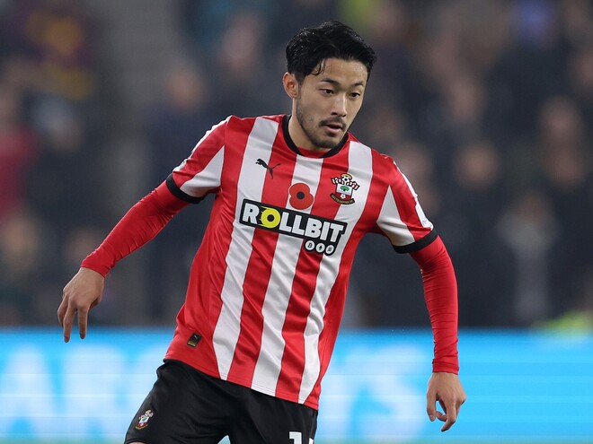 【最終値下げ】菅原由勢　実着用ユニ　サウサンプトン GettyImages-2181897511.jpg