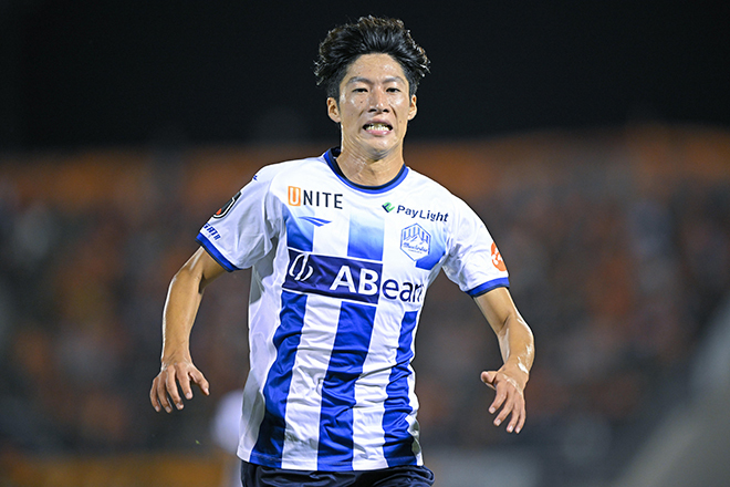 移籍の理想形”を示した土居聖真。故郷に戻った初年度にJ1昇格を果たせ