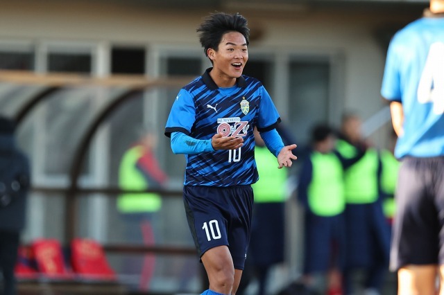 熊本大津 サッカーシャツ 背番号7 総体]熊本決勝、大津FW兼松が先制点。GK坊野はビッグセーブも(9