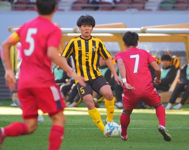 初出場で決勝進出を目ざす東海大相模にアクシデント驚異のロング