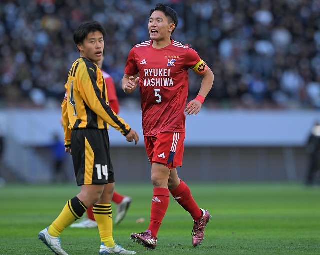 サブでもがき苦しんだ末、頼れるリーダーに。流経大柏のキャプテン佐藤