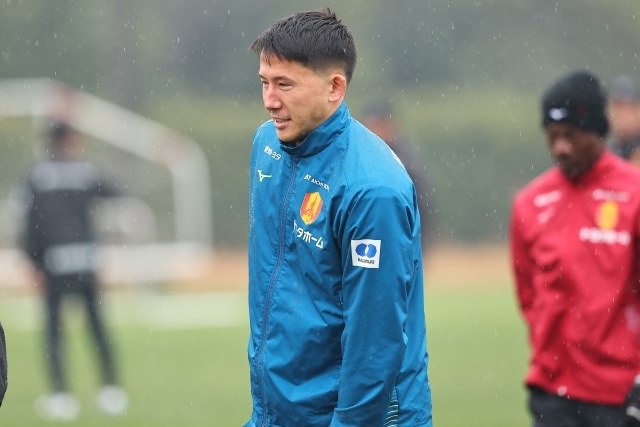 名古屋に痛手新加入GKシュミット・ダニエルが右膝内側半月板損傷