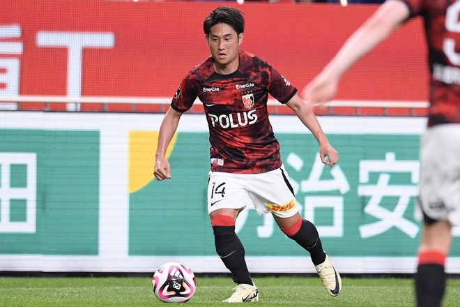 サッカーシューズ 関根貴大選手サイン入り　26cm 2025-03-09-081221-640x360.jpg