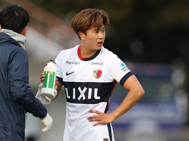さらに攻撃的なチームになった」J1ベスト11の右SBが語る“新生