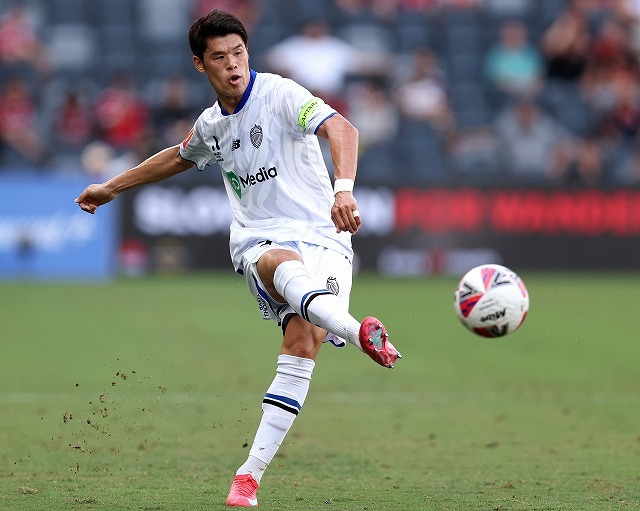 酒井宏樹　サイン入り　契約延長記念ユニホーム 酒井宏樹選手のサイン入りカタールW杯日本代表コスタリカ戦