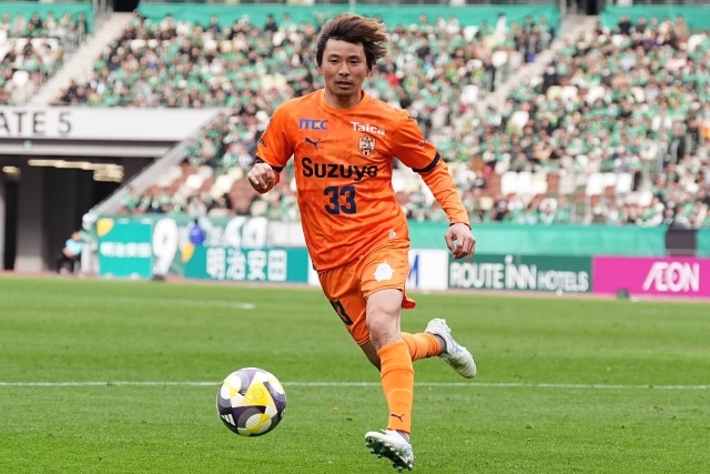 エスパルスでJ1へ★セレッソ大阪 乾貴士選手支給実使用 TMユニフォーム #7 Amazon.co.jp: レアルベティス ユニフォーム 乾貴士 清水