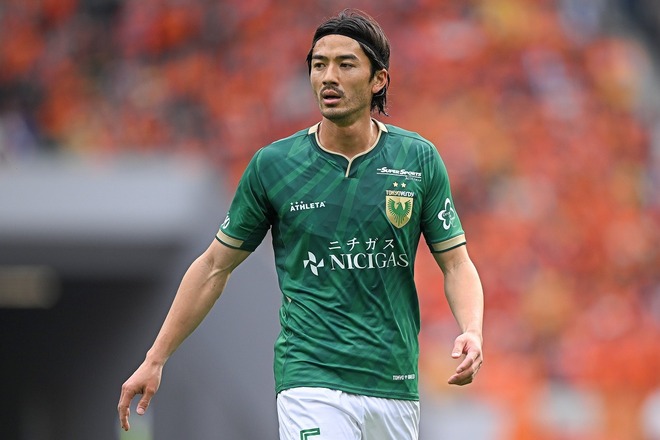 ヴェルディDF千田海人が16分に無念の負傷交代。スライディングの好守備