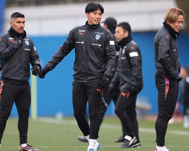 【何度目かの値下げ！！】レプリカユニフォーム　山田康太選手 横浜FC、山田康太のユニフォーム発表もファンからの批判続く