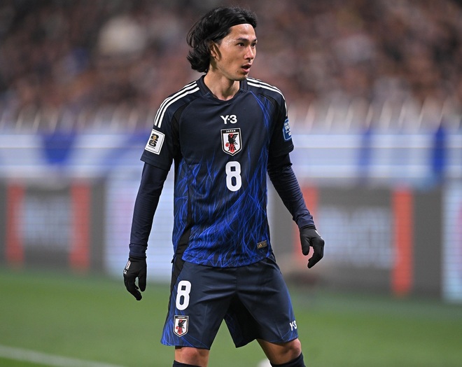 最終値下げサッカー日本代表　南野拓実　10番ユニフォーム 120521_ext_04_0.jpg