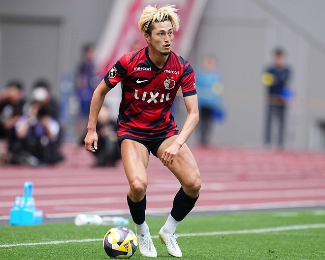 長友が欲しい」「J3の選手も!? アツい」Jリーグチップスが限定
