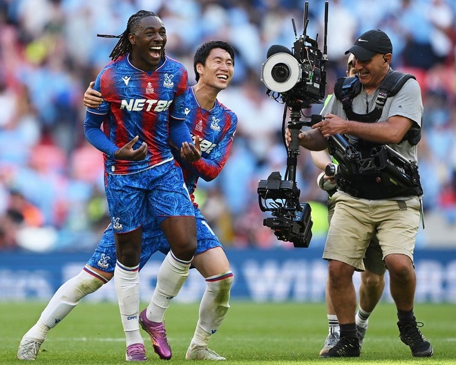 聖地が、揺れた。そして美しい光景に。クリスタル・パレス、FA杯初優勝