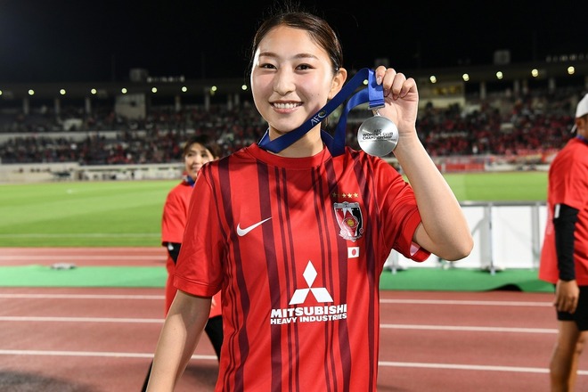 塩越柚歩　浦和レッズレディース　2020 ユニフォーム　L 現　日テレベレーザ 塩越柚歩 浦和レッズレディース 2020 ユニフォーム L 現 日テレ