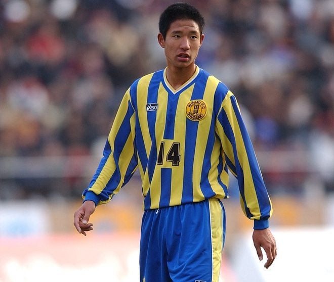 NIKE 2006年 高校先輩 ユニフォーム 平山相太の代 175208_ext_04_0.jpg
