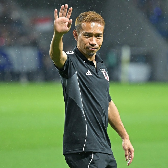 大きい存在」「統率頼みます」“鉄人”長友佑都がE-1に臨む日本代表入り