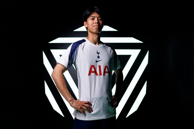トッテナム公式タオルマフラー　高井幸大移籍で注目！現地スタジアム購入 プレイヤーズタオルマフラー2024 高井幸大／サッカーショップKAMO
