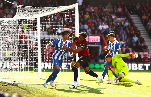 三笘薫が渾身ヘッドで今季初ゴール！しかしブライトンはボーンマスに1