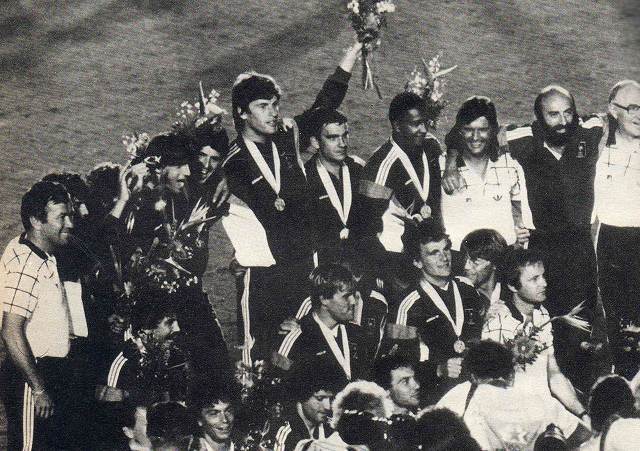 サッカー日本代表 1984.4ロス五輪二次予選パンフレット 03d6a263-ef08-c8ab-eb79-