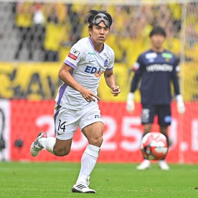 田中聡さん専用 外して大丈夫なんか!?」準決勝で顔面骨折のサンフレ田中聡、決勝で