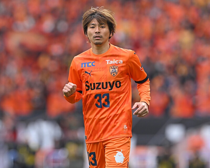 「俺も負けずに頑張ります！」エスパ乾貴士が巨人のスーパースターに刺激。２ショット撮影に感謝「むっちゃ楽しかった」