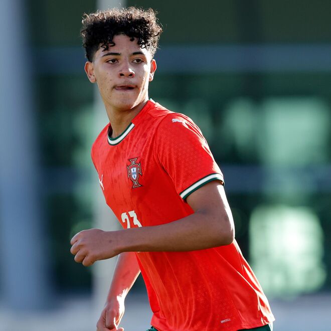 早くも黄色い声援が」ポルトガルU－16代表のロナウド・ジュニアが視線