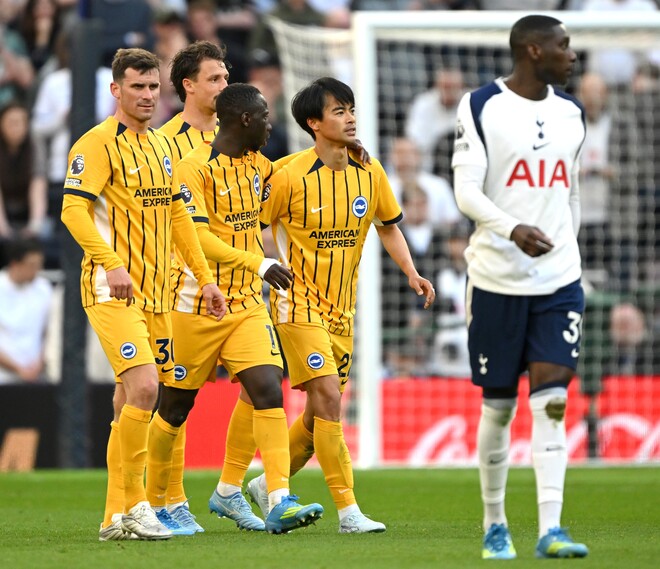 試合中の三笘薫