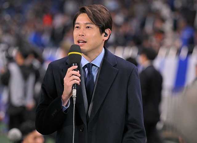 なでしこジャパンのコーチに内田篤人が就任！狩野監督就任会見で電撃