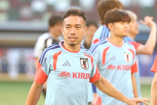 『長袖』クラブワールドカップワッペン付き　長友佑都 賛否両論あると思う」39歳・長友佑都のW杯メンバー入りに日本代表戦士