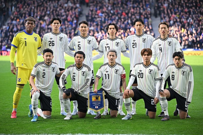【希少 白ユニ】 サッカー日本代表 ユニフォーム 3XL 大会ベストキット候補だ」日本代表の白ユニが満点評価！ 英メディアの