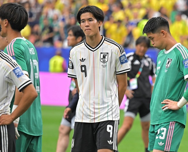 見た瞬間泣けた」「かっけぇよ」敗退直後に…21歳日本代表FWの“さりげ
