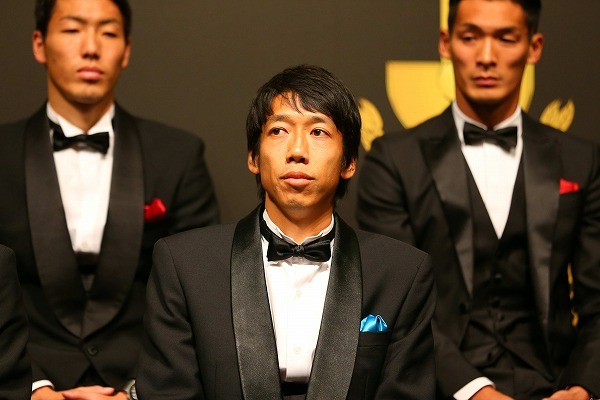 中村憲剛選手「2016J.LEAGUE 最優秀選手賞 受賞記念グッズ」販売