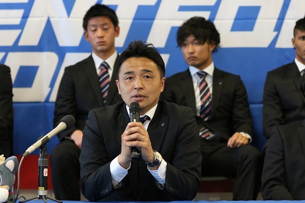 甲府 実は昨年も監督就任を打診していた 吉田達磨新監督の招聘にこだわった本当の理由とは サッカーダイジェストweb