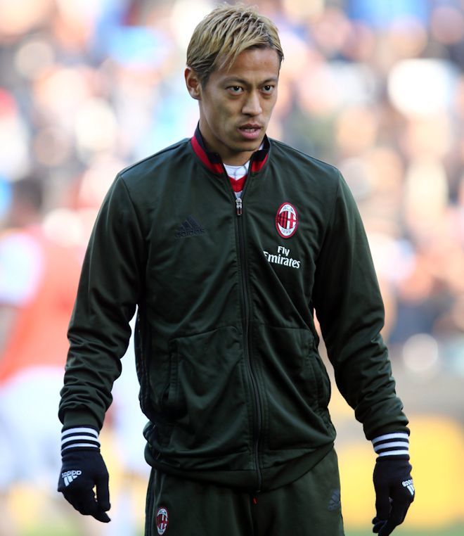ミラン番記者 本田圭佑の 理解に苦しむ 決断 ベンチを承知で残留を サッカーダイジェストweb ミラン番記者 本田圭佑の 理解に苦しむ 決断 ベンチを承知で残留を サッカーダイジェストweb