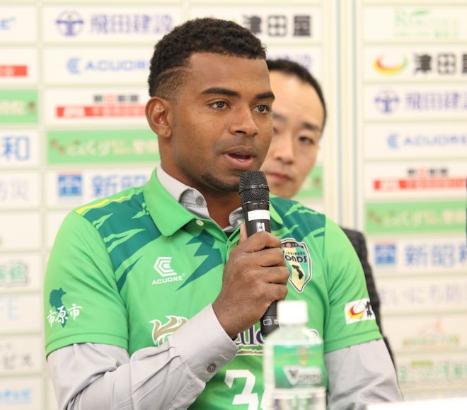 欧州やブラジルからも話はあったが…」元川崎のFWレナチーニョはなぜ