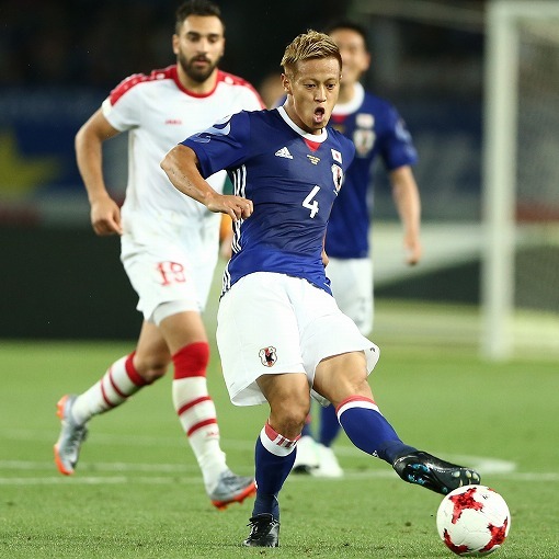 日本代表 後半投入の本田圭佑 全員不満だが ポジティブに 乾 大迫が語った 圭佑効果 とは サッカーダイジェストweb