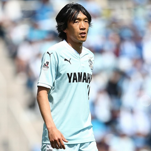 中村俊輔4点セット 中村俊輔がJ1で24発目のFK弾！ 低い弾道でサイドネットを射抜き決勝点