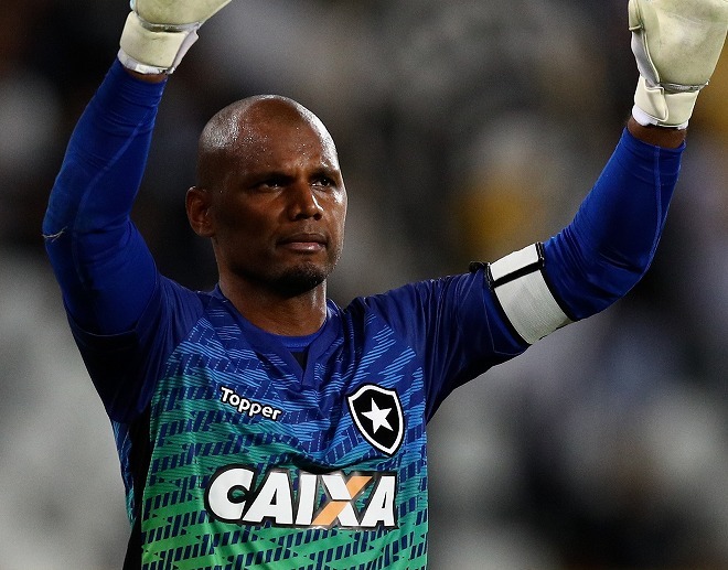 ブラジル代表GKがギャング襲撃に遭う…「神のおかげで生きている