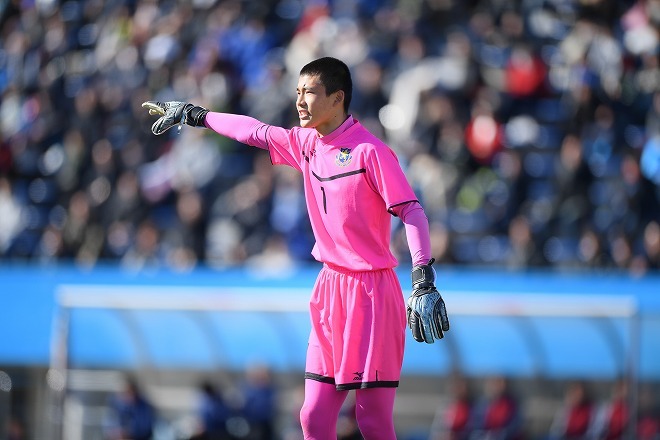 選手権】元JリーガーGKコーチの薫陶を受ける仙台育英1年生守護神が